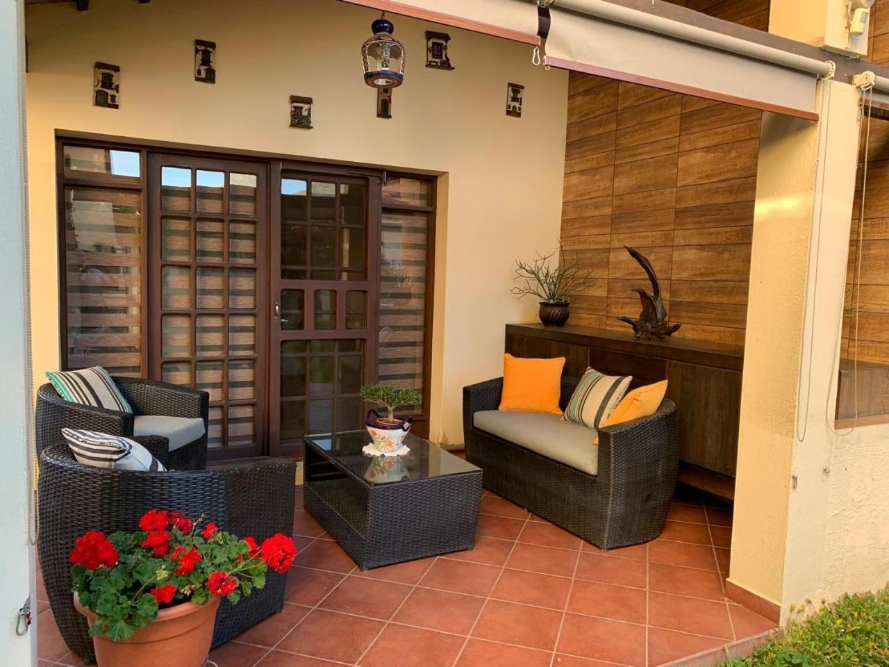 Apartamento Con Jardin Cochabamba Eksteriør bilde