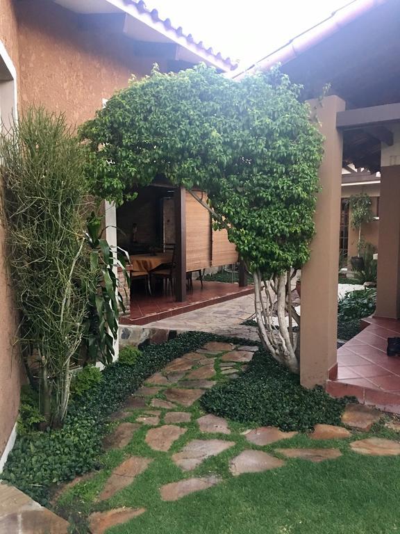Apartamento Con Jardin Cochabamba Eksteriør bilde